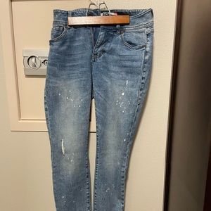 CAbi Cinch Skinny Jean size 4